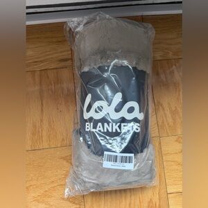 Lola Blankets Desert Dune Baby Blanket